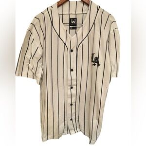 🖤🤍White and Black Striped Men's LA Baseball Style Shirt. Size L - Ultra Soft!